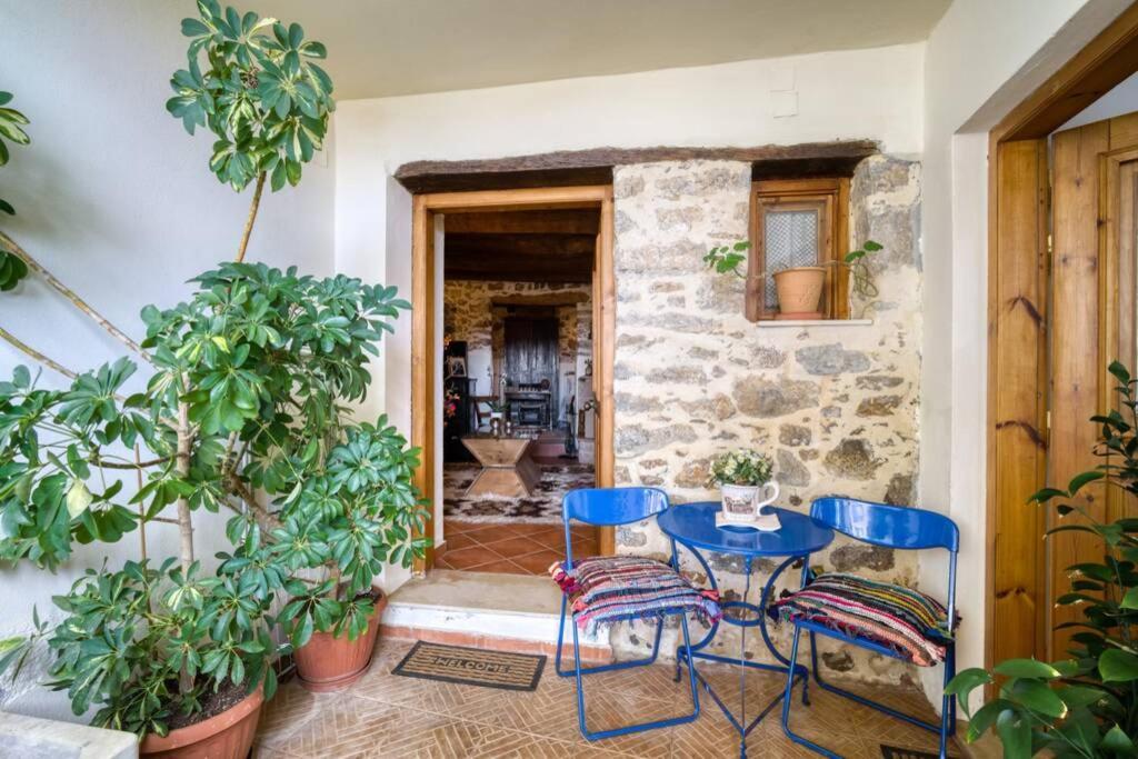 Traditional Cretan Stone House In The Center Of Crete Litos المظهر الخارجي الصورة
